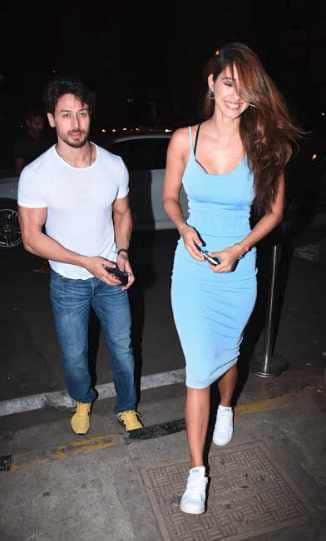 disha patani and tiger shroff spotted at restro in mumbai