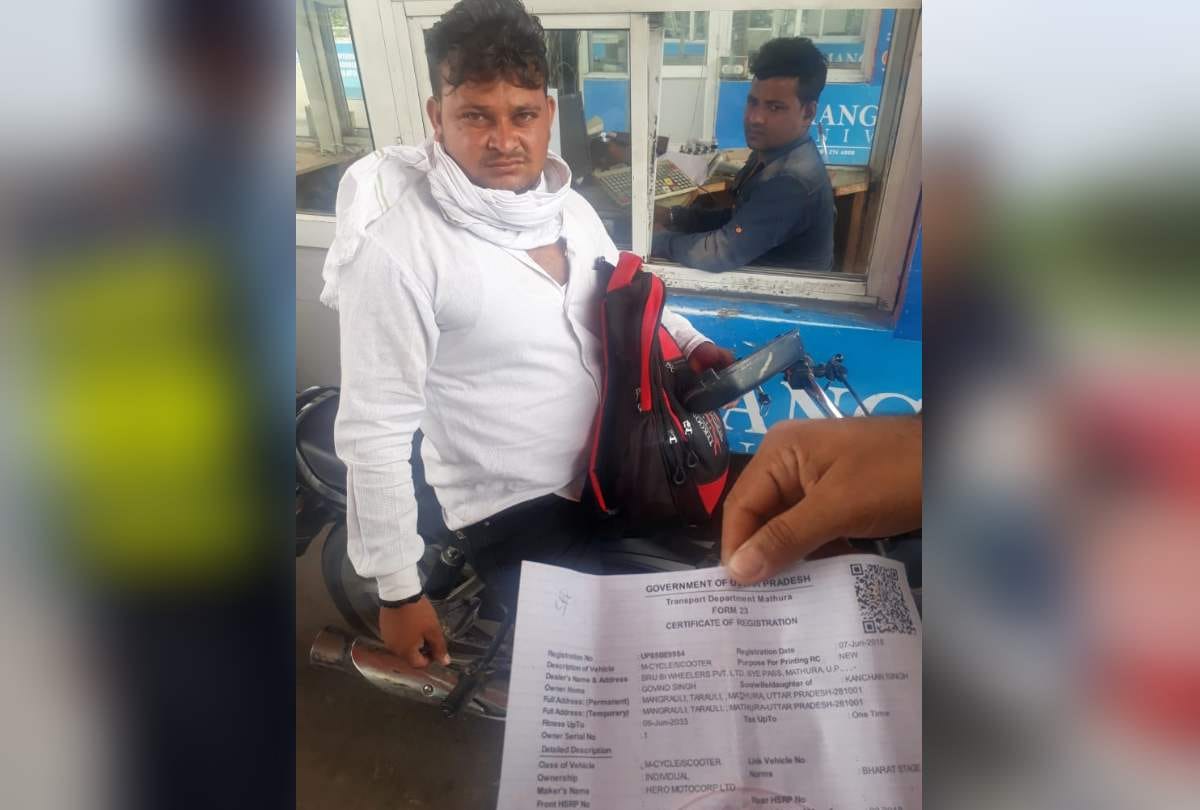 without helmet entry ban on yamuna expressway more than 100 sent back