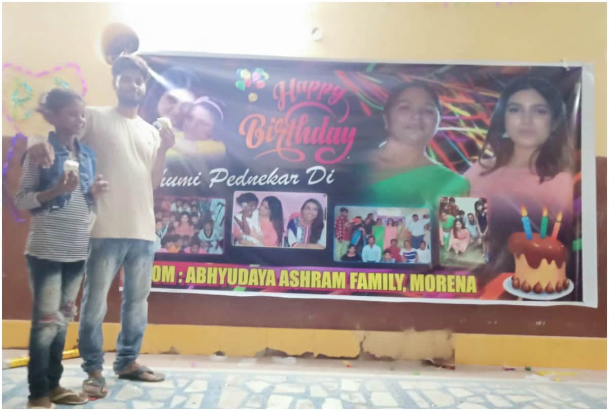 Pati Patni Aur woh actress Bhumi Pednekar celebrated birthday in Morena school