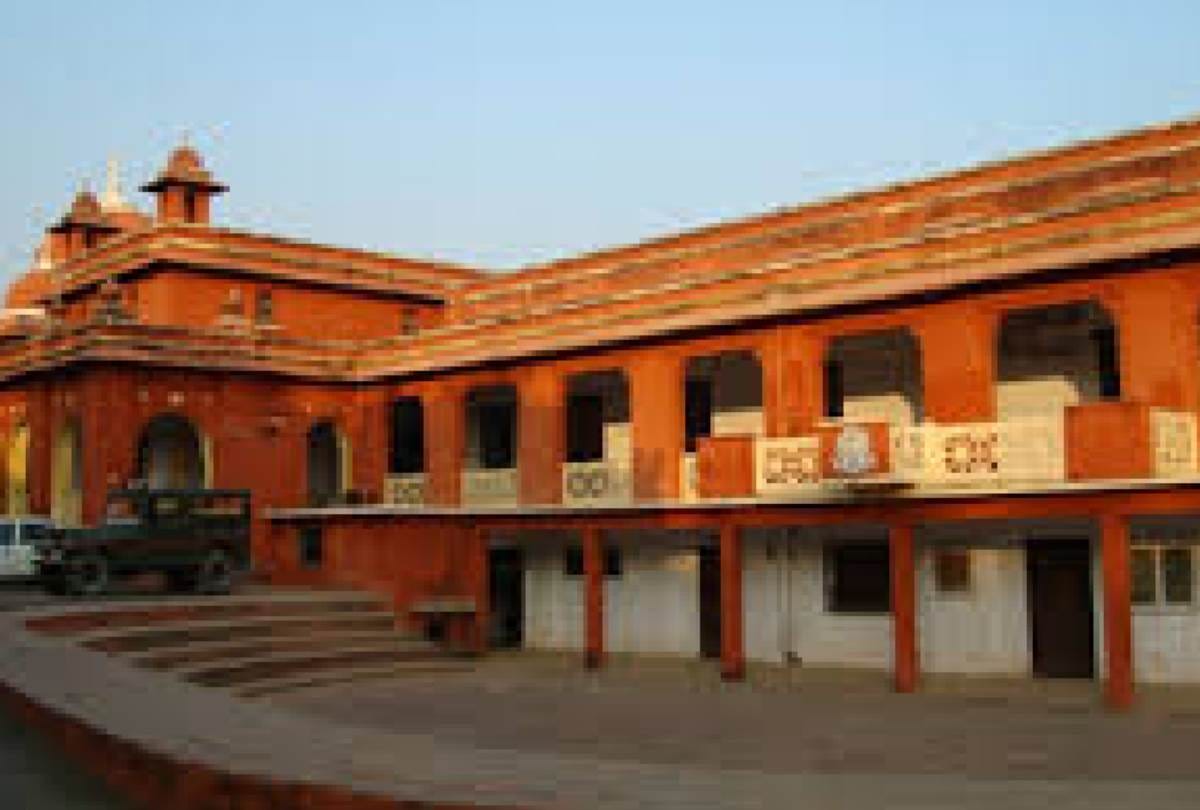story of colvin taluqdars' college