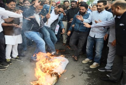 congress protest in shimla over priyanka vadra gandhi arrest case