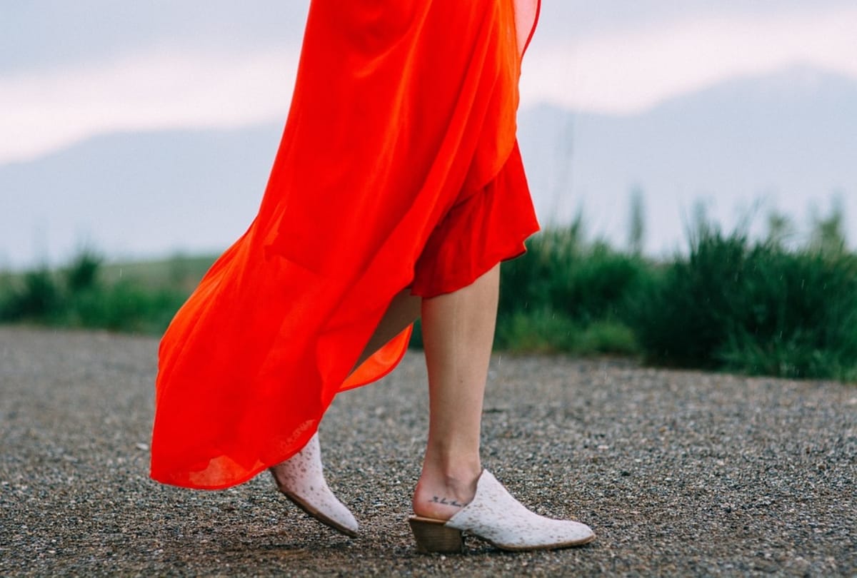 tips to buy footwear for party function or wedding