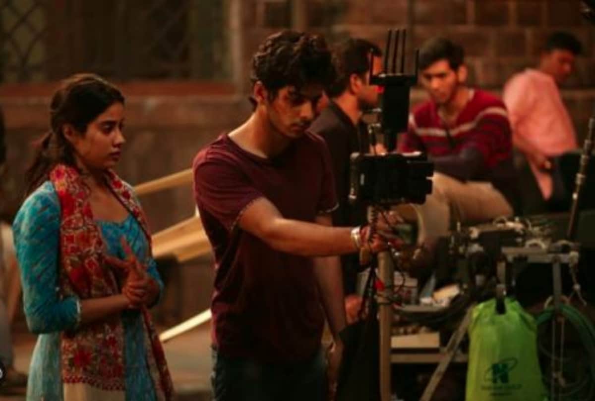 Janhvi Kapoor Ishaan Khatter film Dhadak complete one year Janhvi Cried In Bathroom for criticism