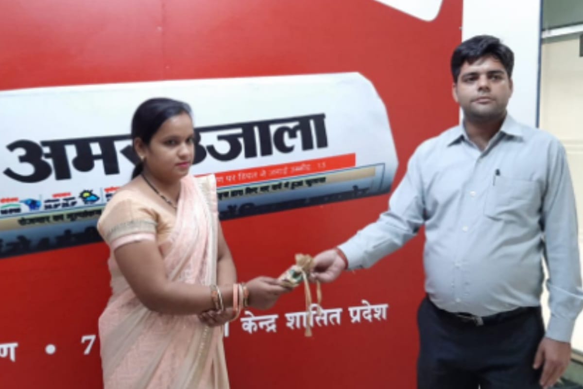 Deepika from Meerut became today winner of Amar ujala contest khabar khazana