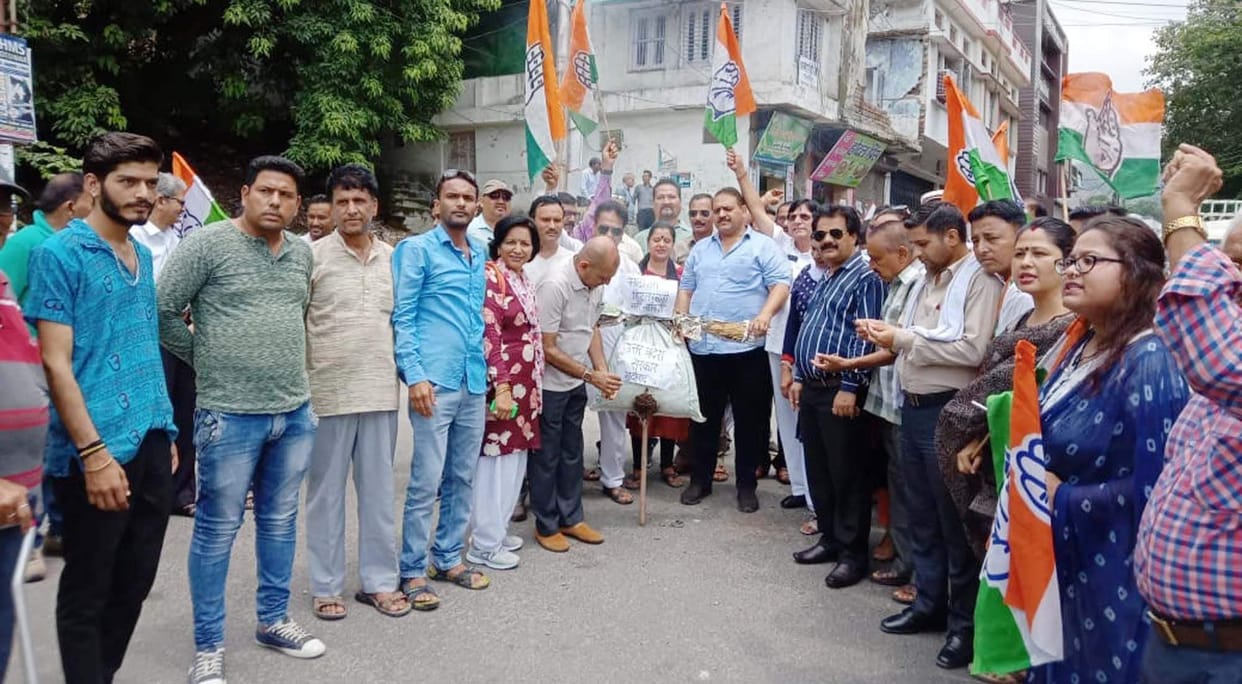 Congressman furious over Priyanka Gandhi's arrest