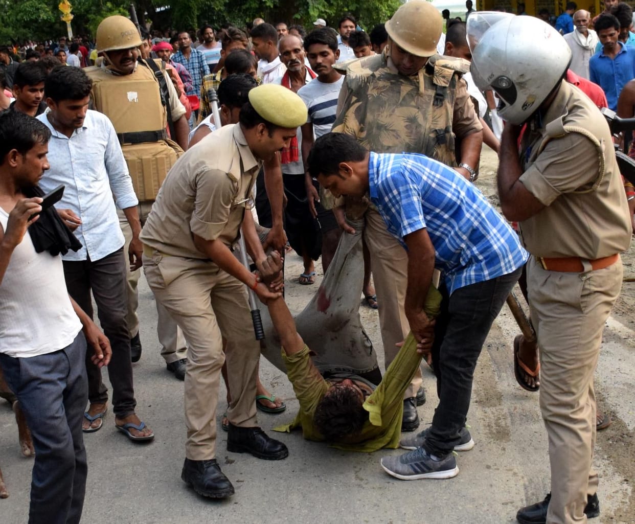 Road accident victims demand justice