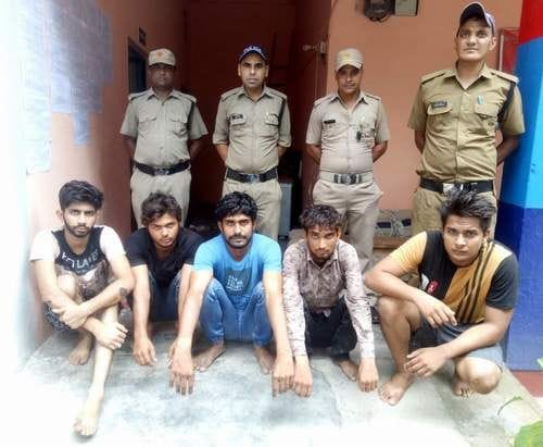 Five arrested with cartoons and cartridges