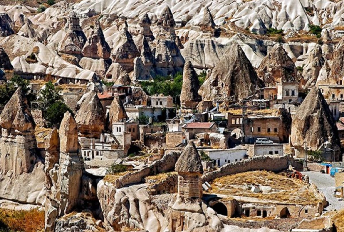 5 most dangerous and weird places where people lives