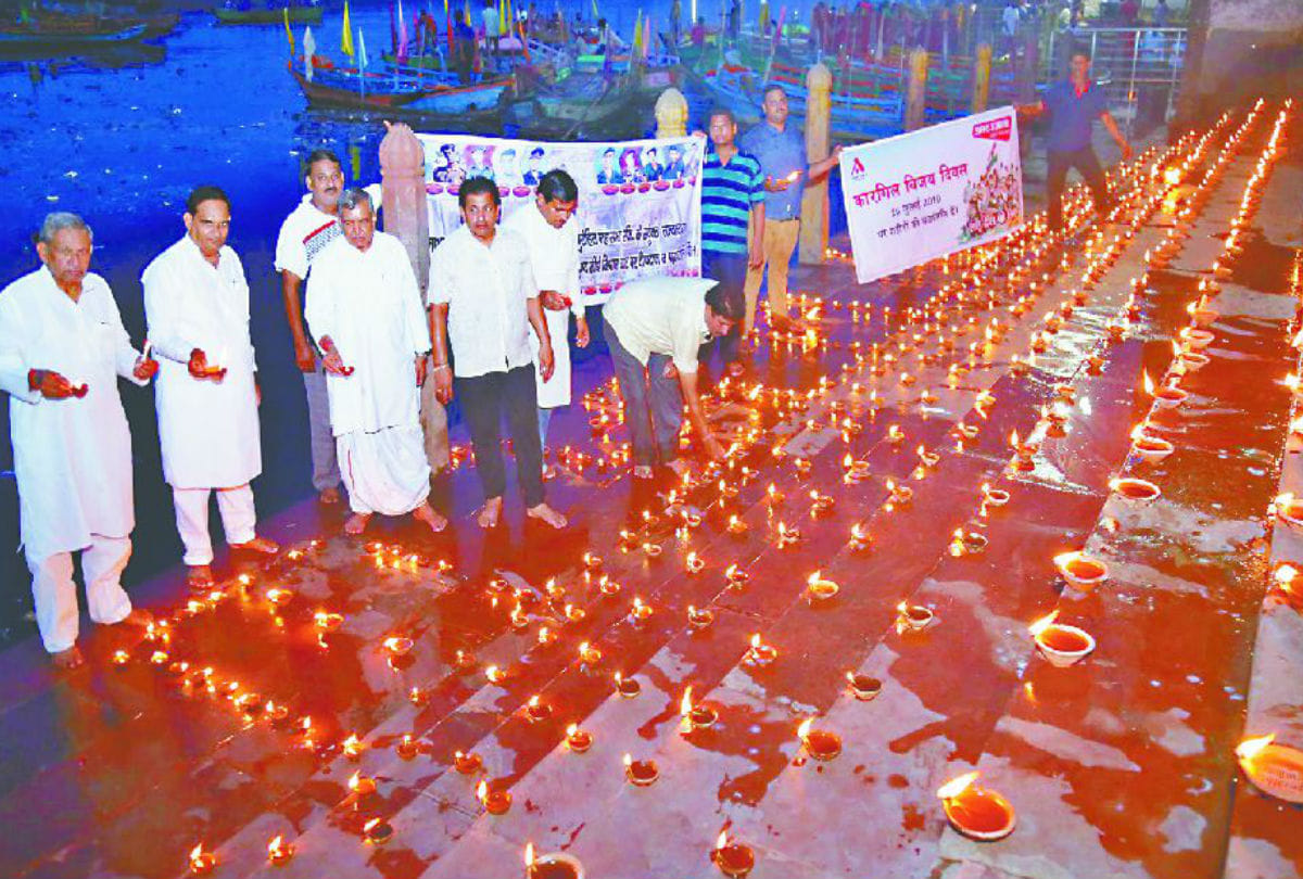 Kargil war martyrs tribute in mathura by deepdan at Yamuna Vishram Ghat