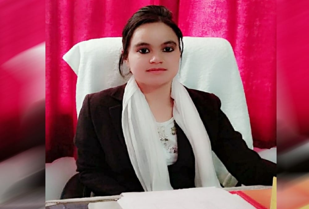 Pcs j Results 2019 uttarakhand Girl indira danu become judge in up interview