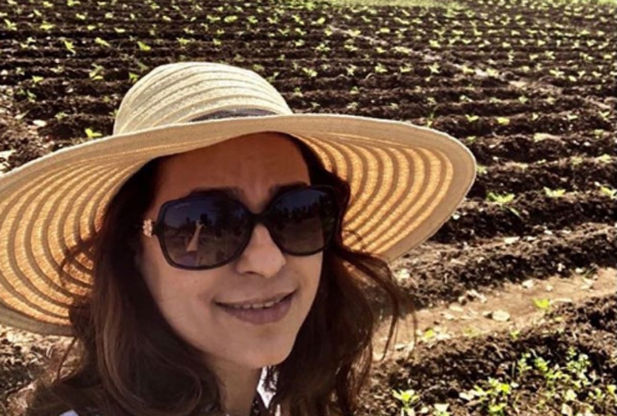 juhi chawla planted vegetables in her farm house during lockdown