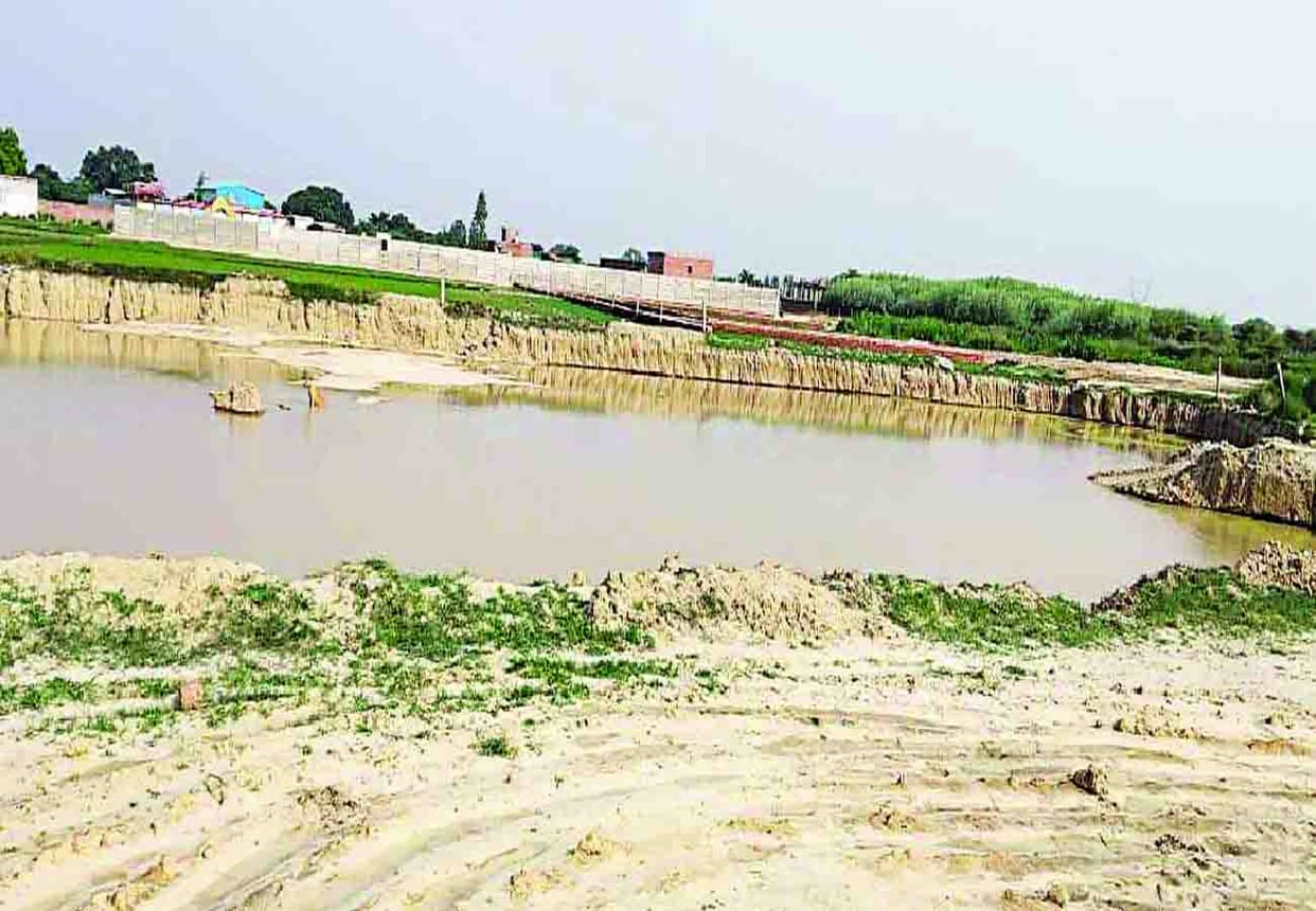 illegal mining in kanpur fir lodge against land mafia