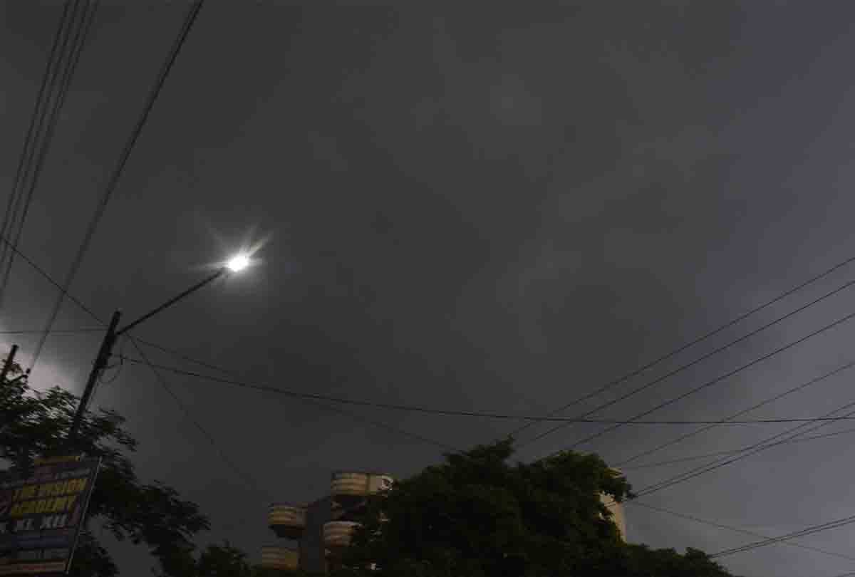 Lightning and dust storm hits Uttar Pradesh at least 24 people killed