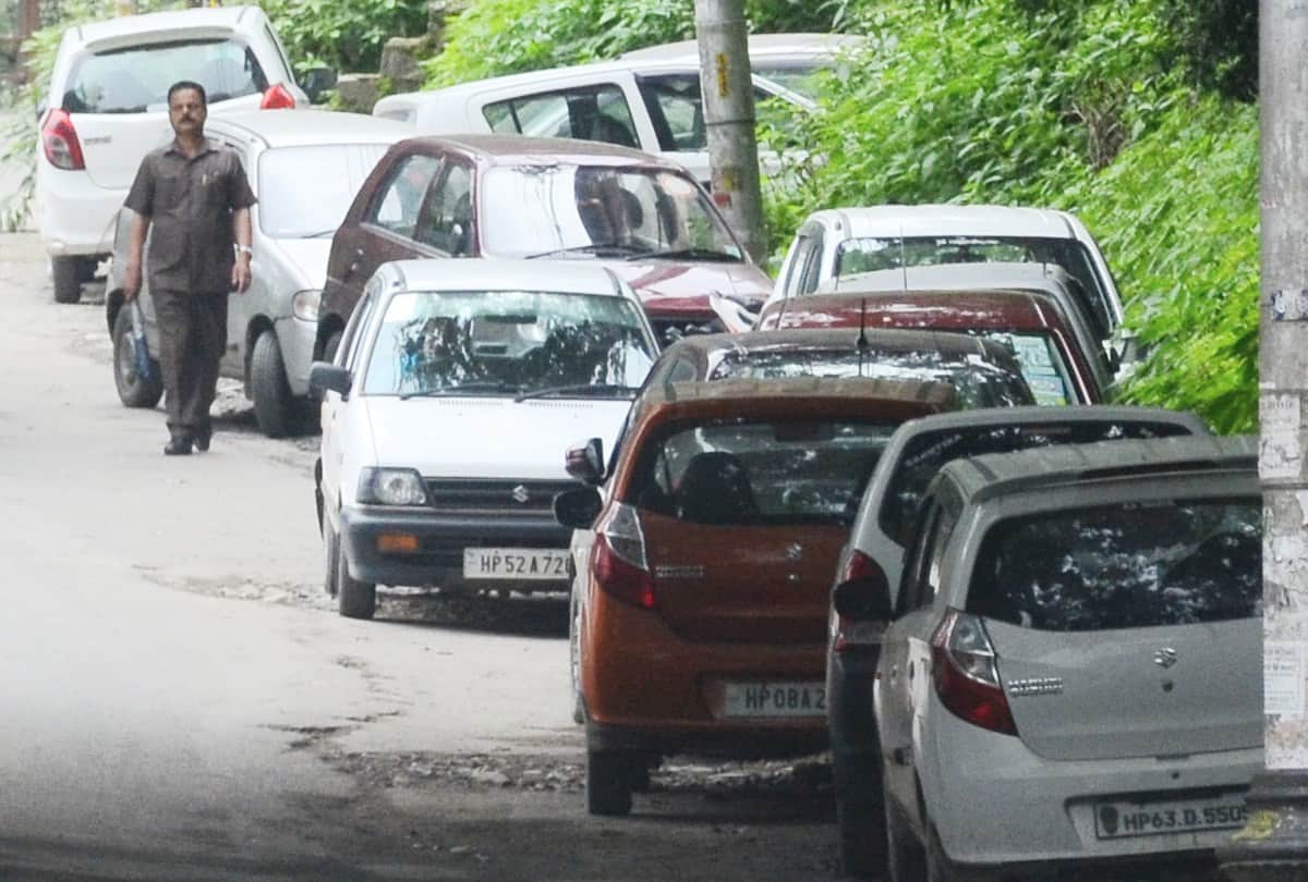 RC may be cancelled of 9800 cars in shimla park on road side