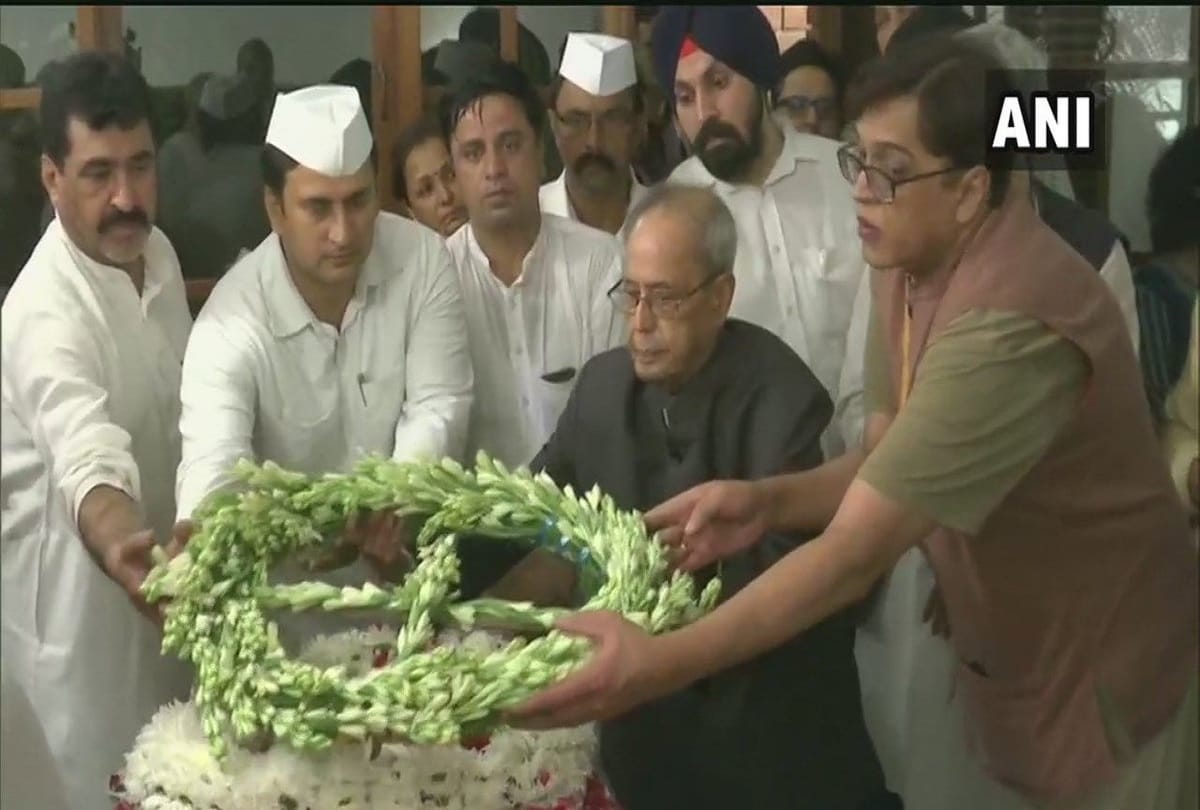 These leaders including Prime Minister Narendra Modi pays tribute to Sheila Dikshit who passed away