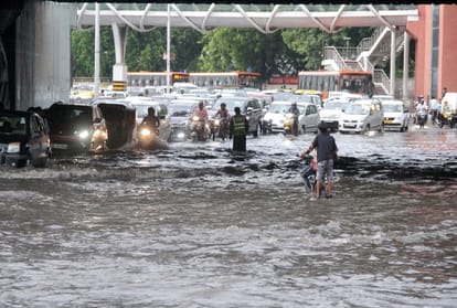 Delhi monsoon weather before and after rainfall