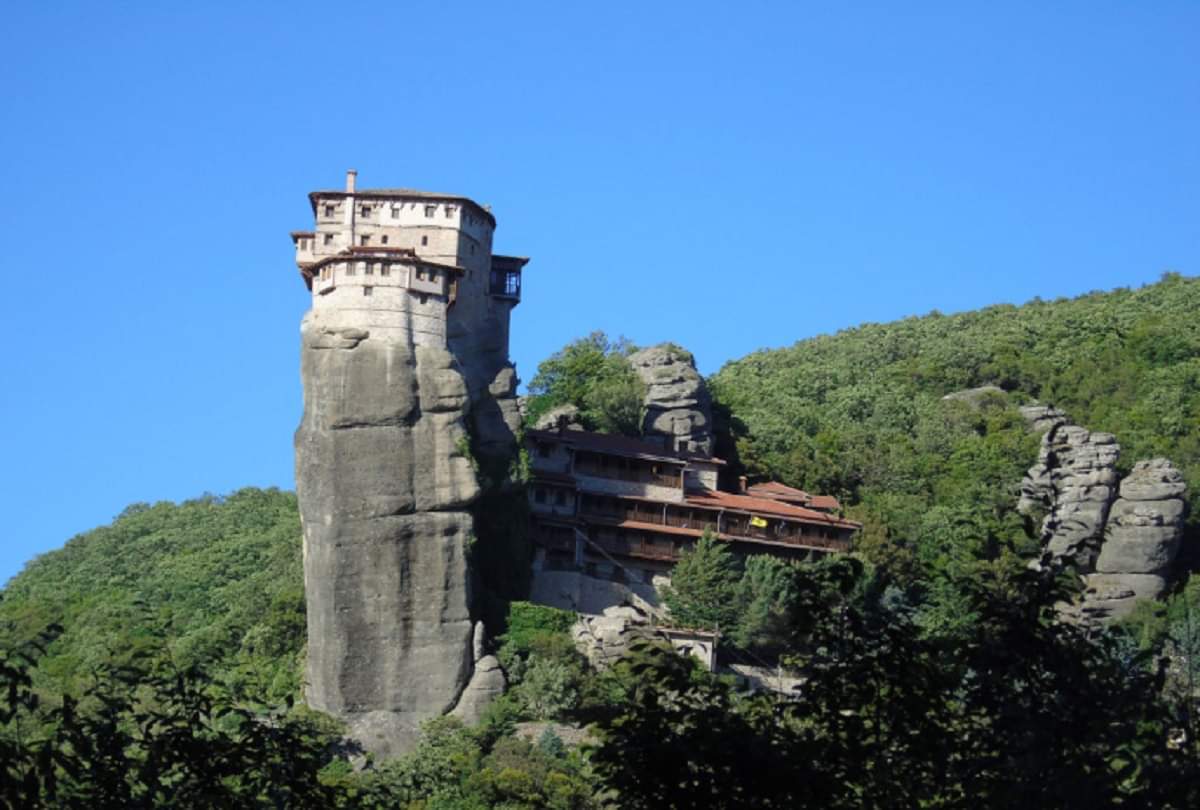 world most weird and dangerous places where people lives