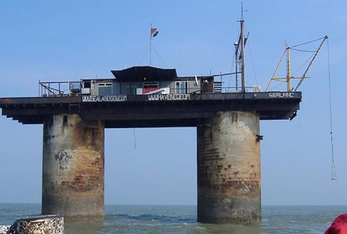 world most weird and dangerous places where people lives
