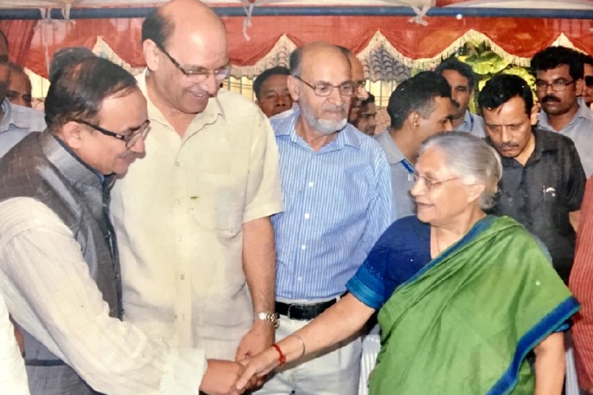 sheila dikshit used to come in Baghpat District several times for special Mango party