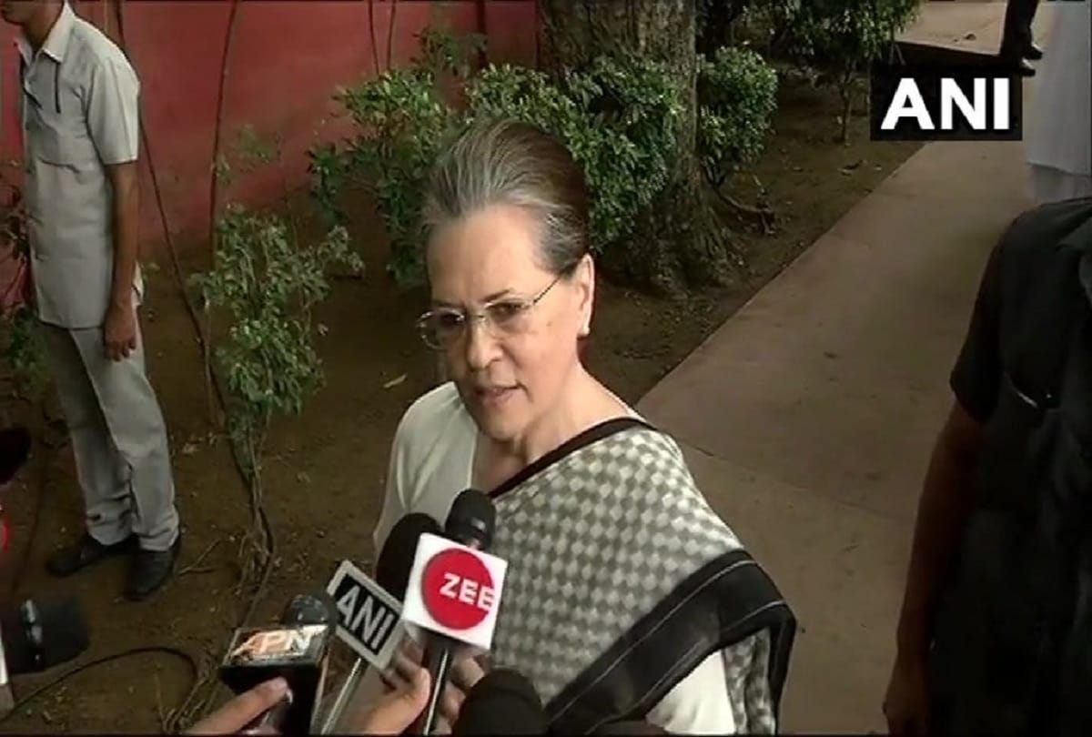 Sonia Gandhi approves to Left Front and Congress alliance in West Bengal