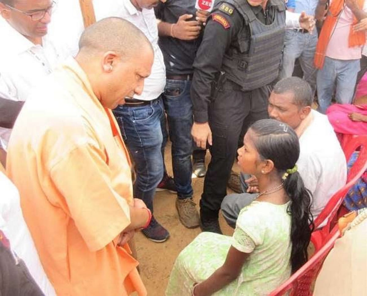 cm yogi blame congress and smajwadi party for sonbhadra firing incident