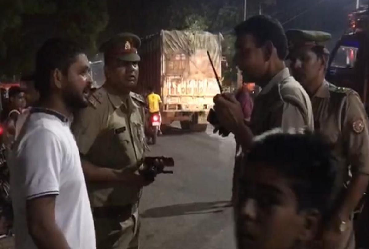 Accident on National Highway, People returning from marriage ceremony, Hapur, UP