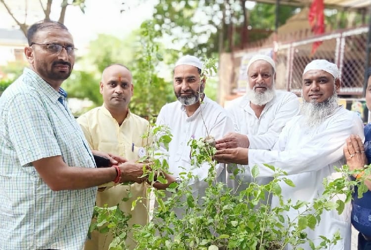 Hindu-Muslim brotherhood Seen At temple In Chandigarh