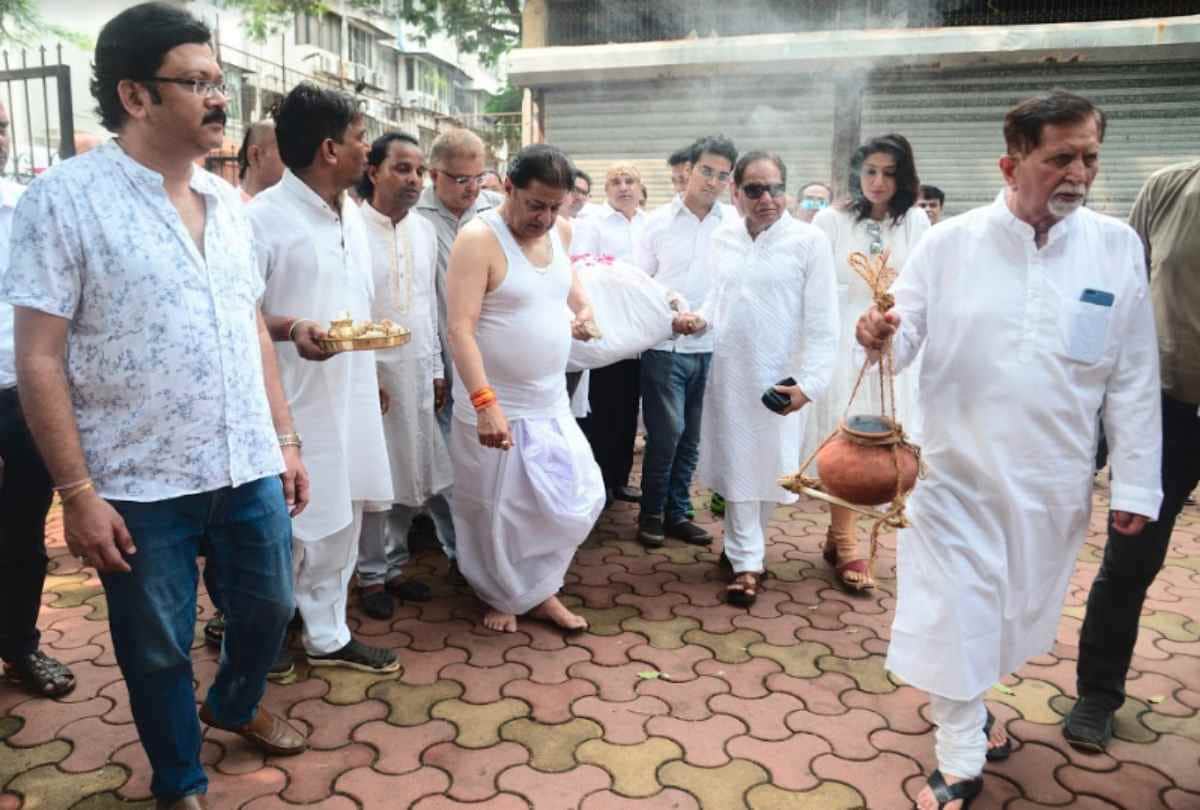 bhajan singer anup jalota mother kamala jalota funeral photos
