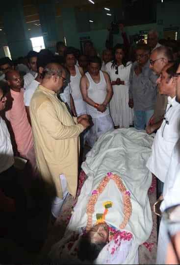 bhajan singer anup jalota mother kamala jalota funeral photos