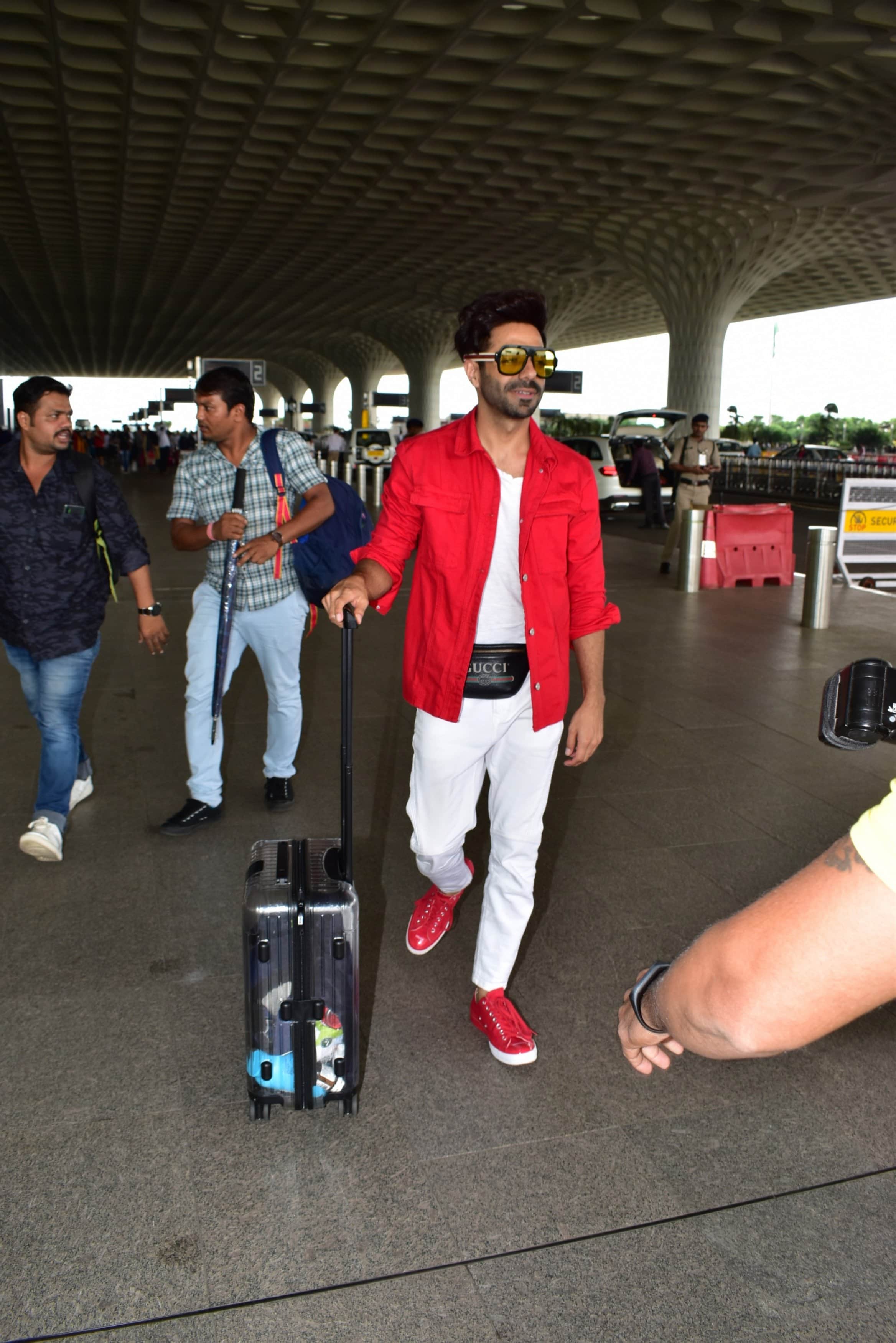Anushka Sharma To Tabu These Bollywood Celebrities Spotted In Mumbai