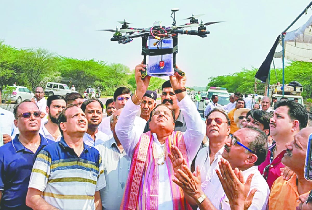 Environment Minister sprayed seeds through drones in Aravali