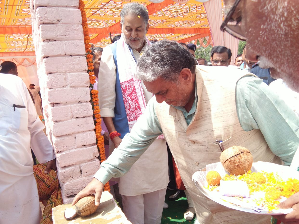transport minister is all sub service