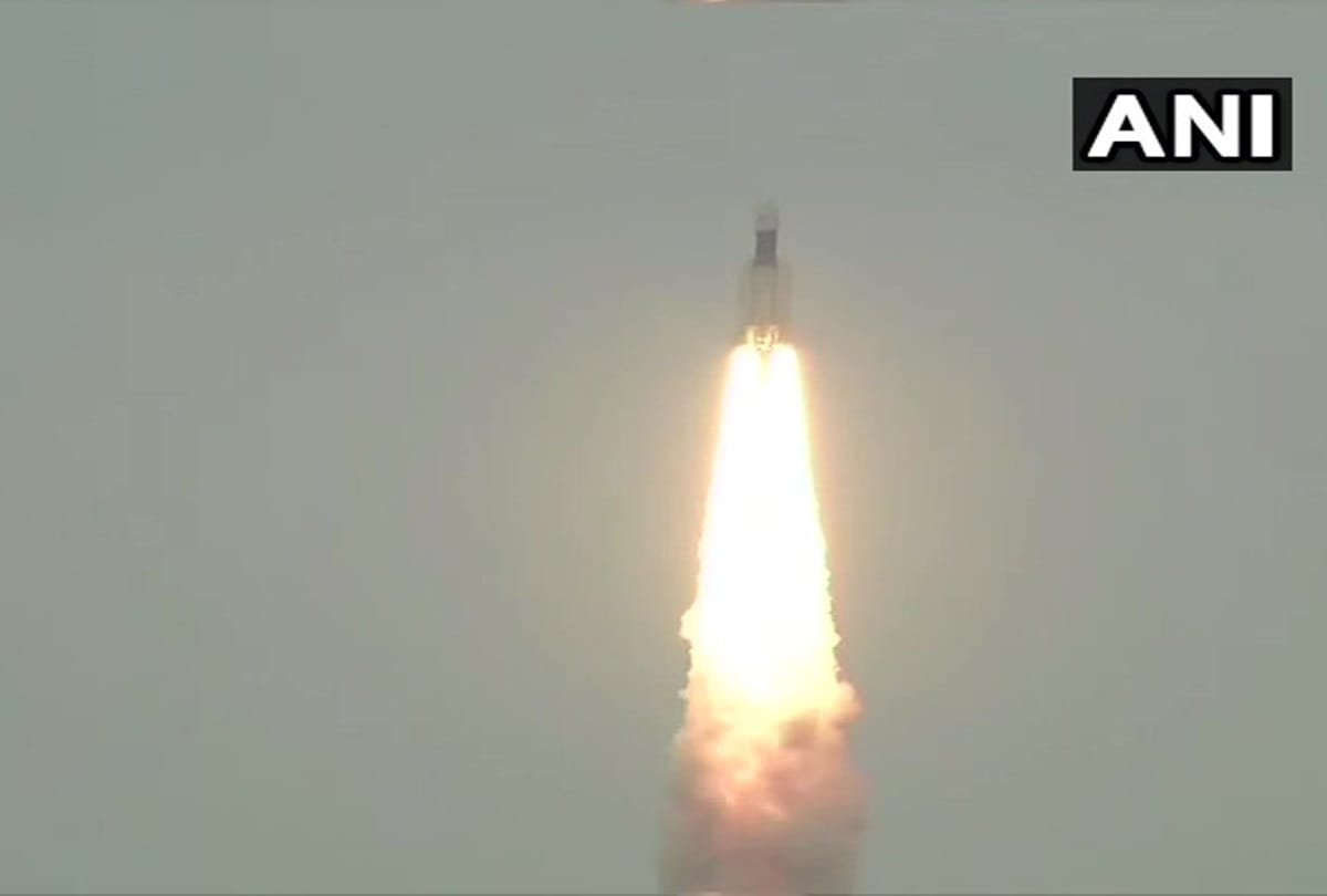 ISRO to inject Chandrayaan2 into lunar orbit Tuesday
