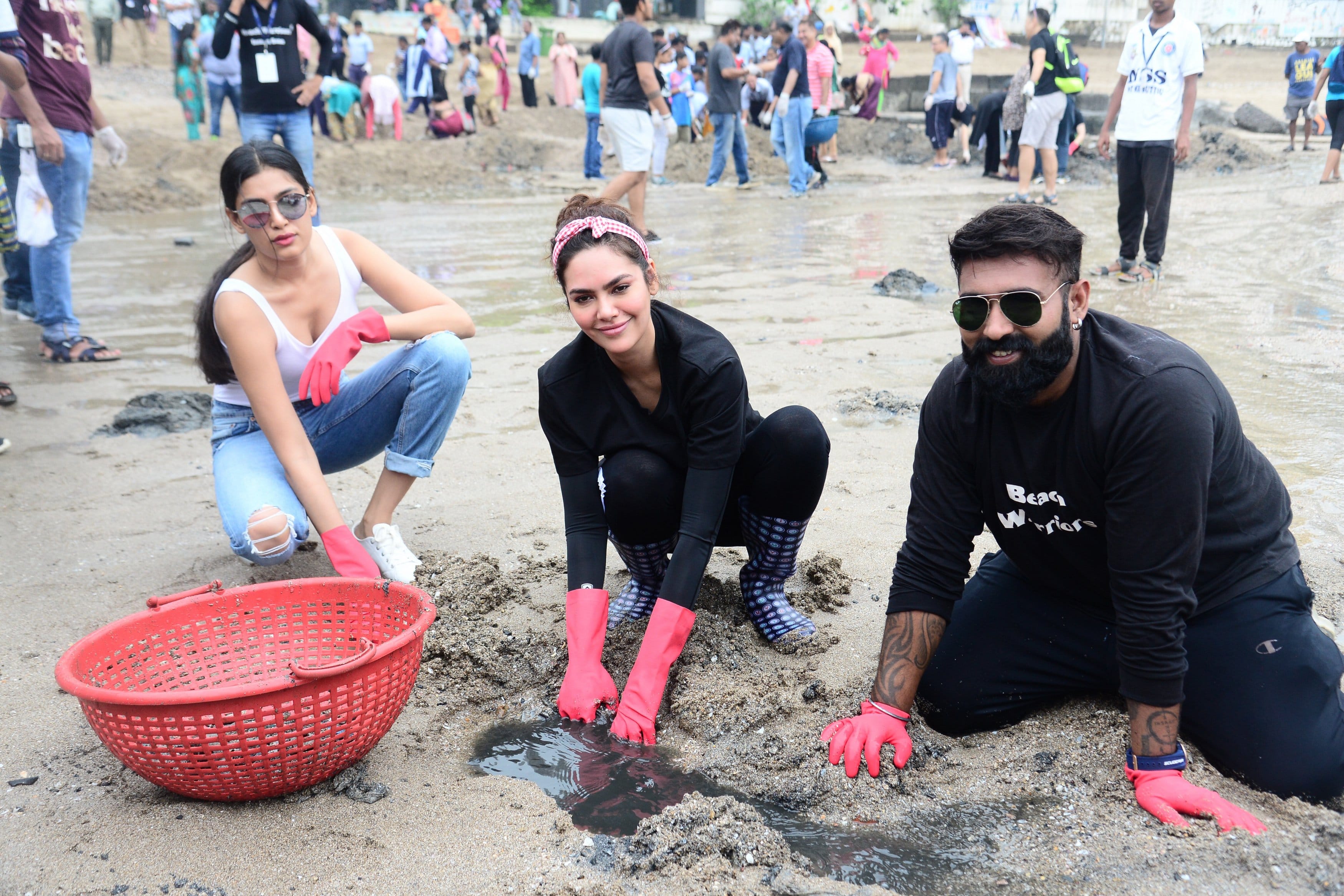 Anushka Sharma To Tabu These Bollywood Celebrities Spotted In Mumbai