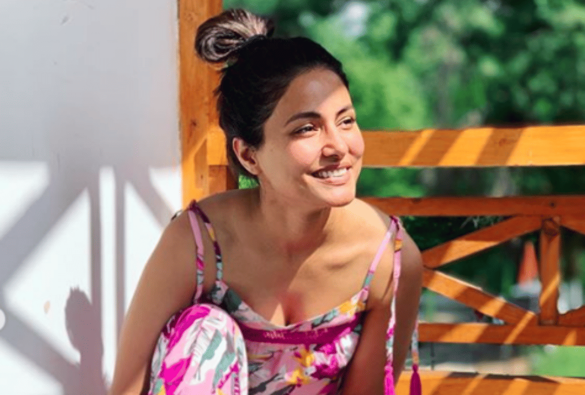 hina khan goes no makeup look see her glowing skin