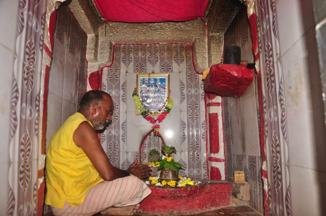 Math village has shankracharya cult shivlinga