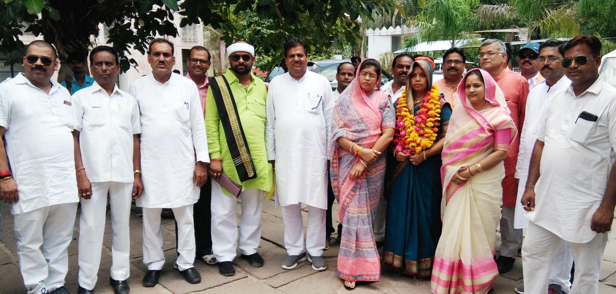 bjp conquers Zila panchayat, jayshree elected as president