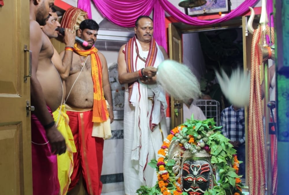 Brajesh Pathak worship in mahakal mandir in Lucknow.