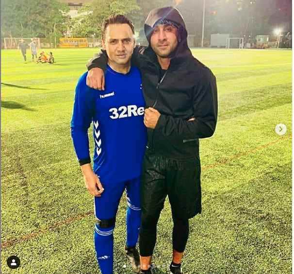 ranbir kapoort and arjun kapoor met in a football match photos