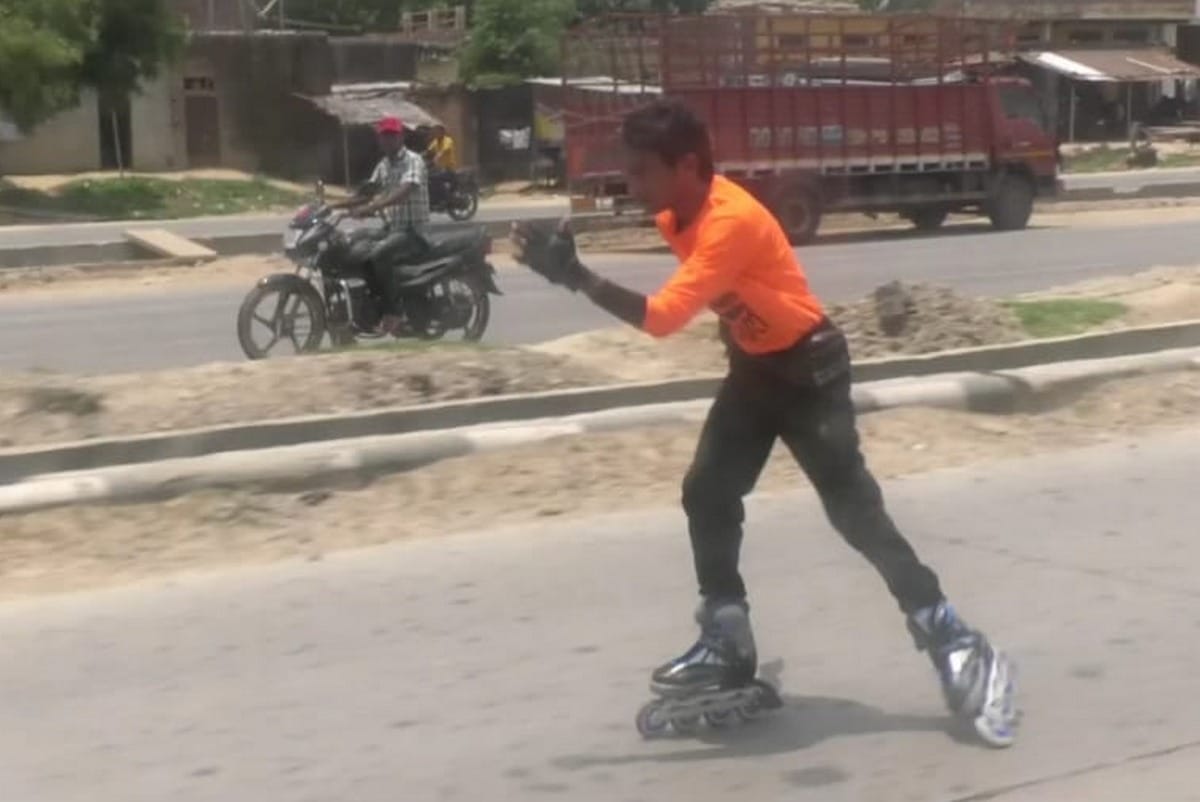 A Shiva devotee reach kashi vishwanath skating from prayagraj to varanasi