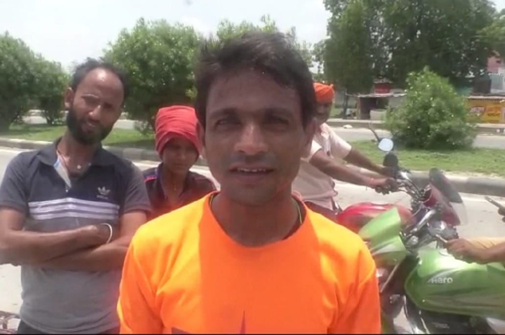 A Shiva devotee reach kashi vishwanath skating from prayagraj to varanasi