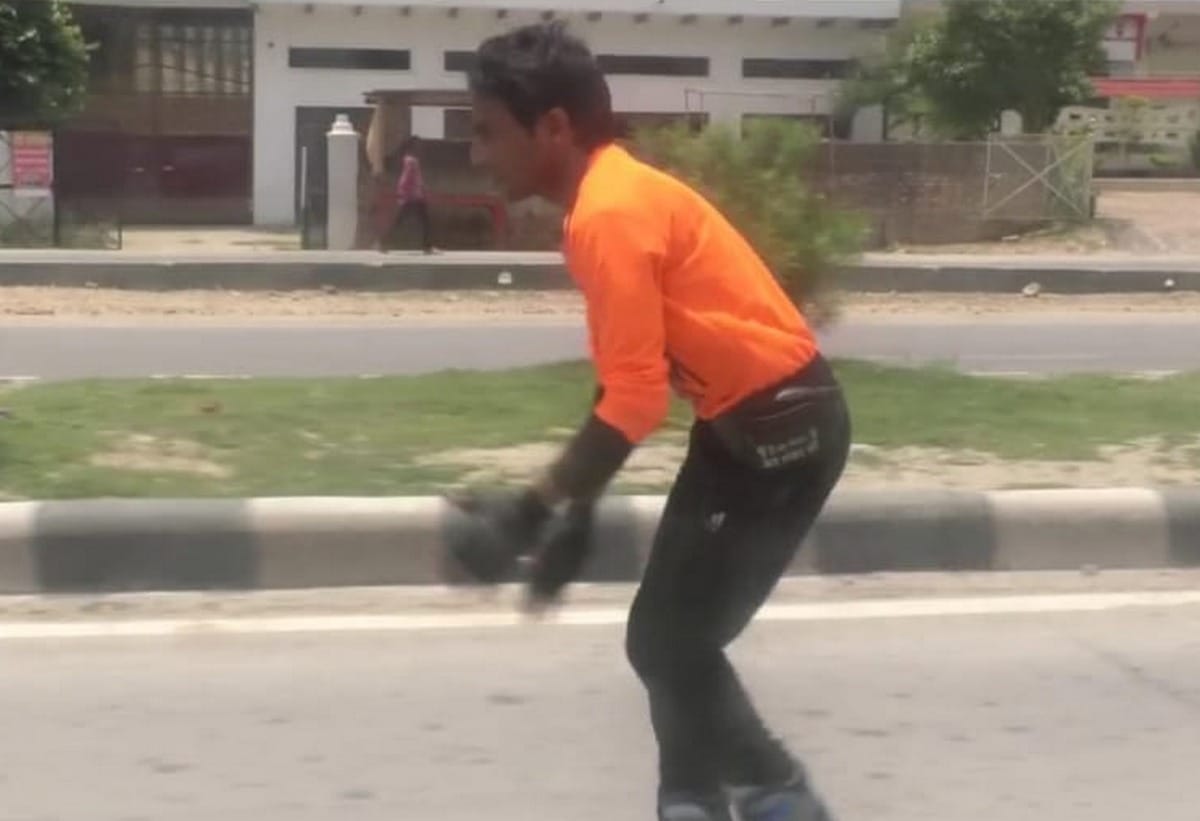A Shiva devotee reach kashi vishwanath skating from prayagraj to varanasi