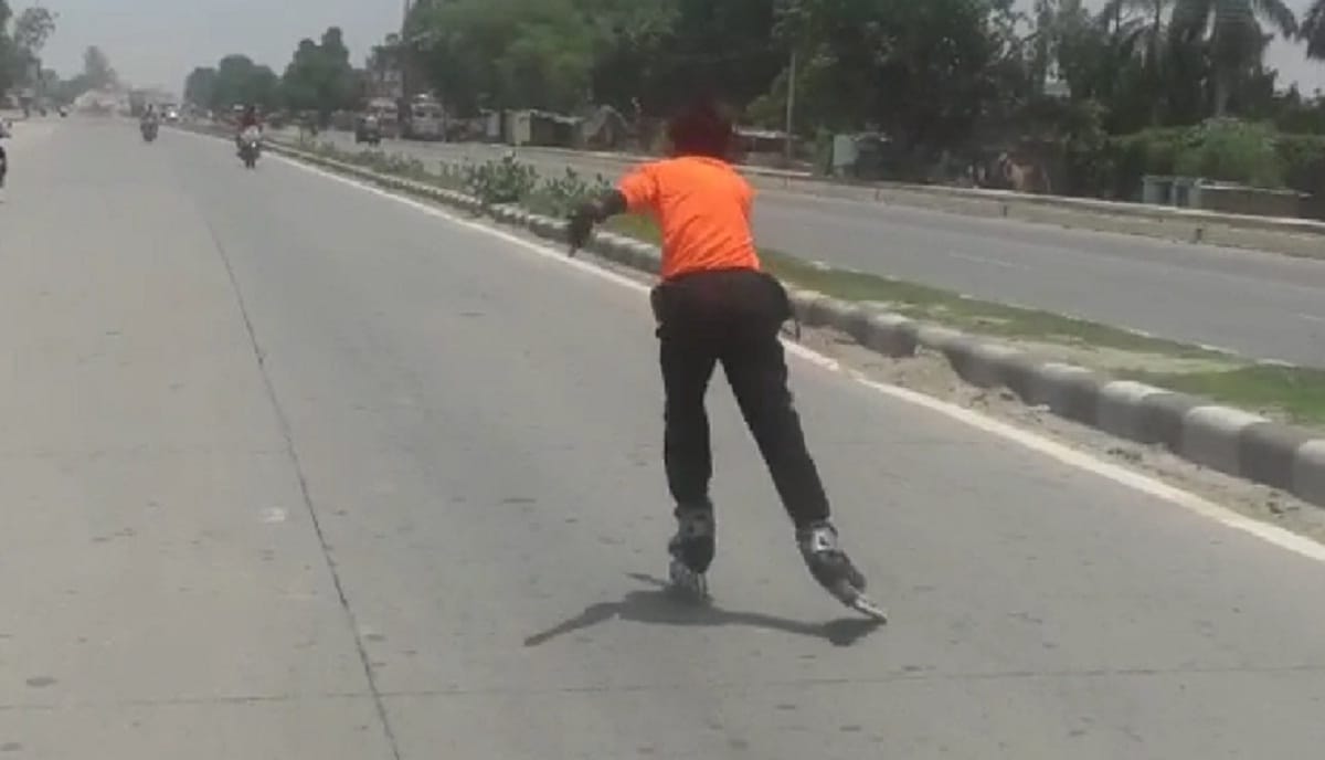 A Shiva devotee reach kashi vishwanath skating from prayagraj to varanasi