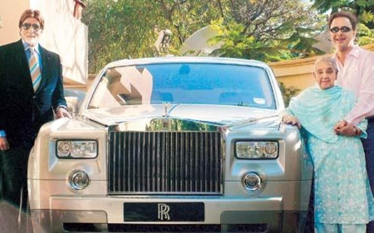 From Amitabh Bachchan to Taimur, these bollywood celebrities received Luxurious car gifts