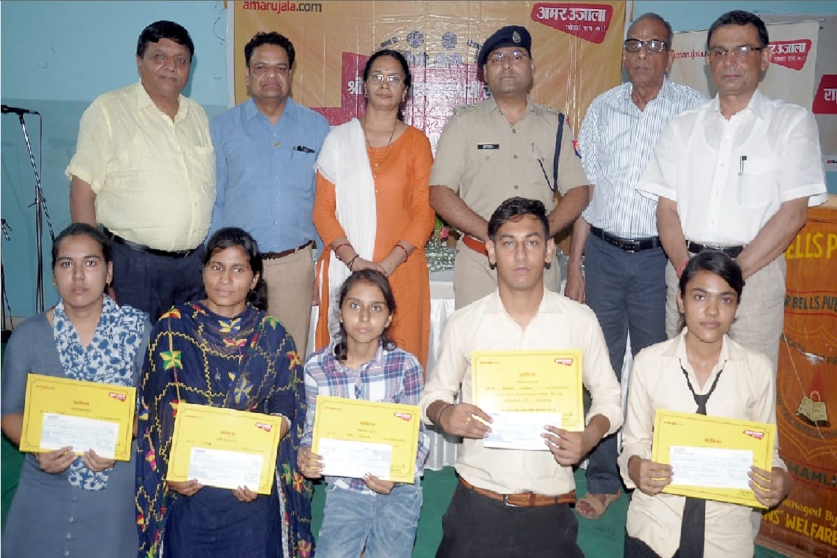 Amar Ujala Foundation: Subham is first in Shri Murari Lal Maheshwari Debate Competition in Shamli