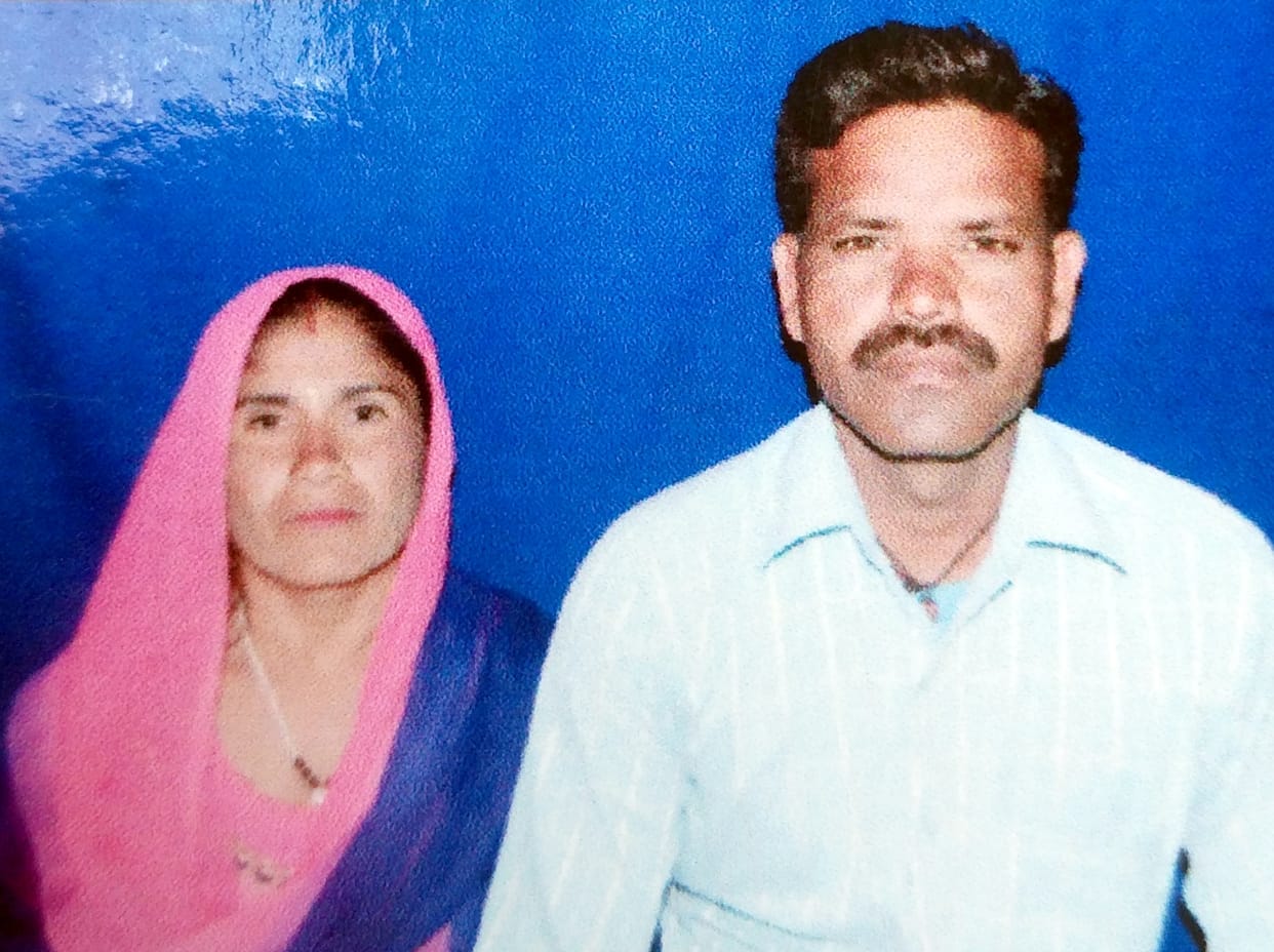 Wife also in an effort to save her husband