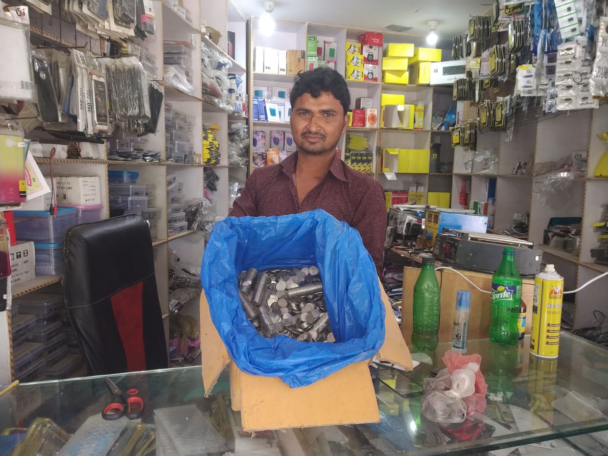 bankers not take one rupees coin businessmen distressed