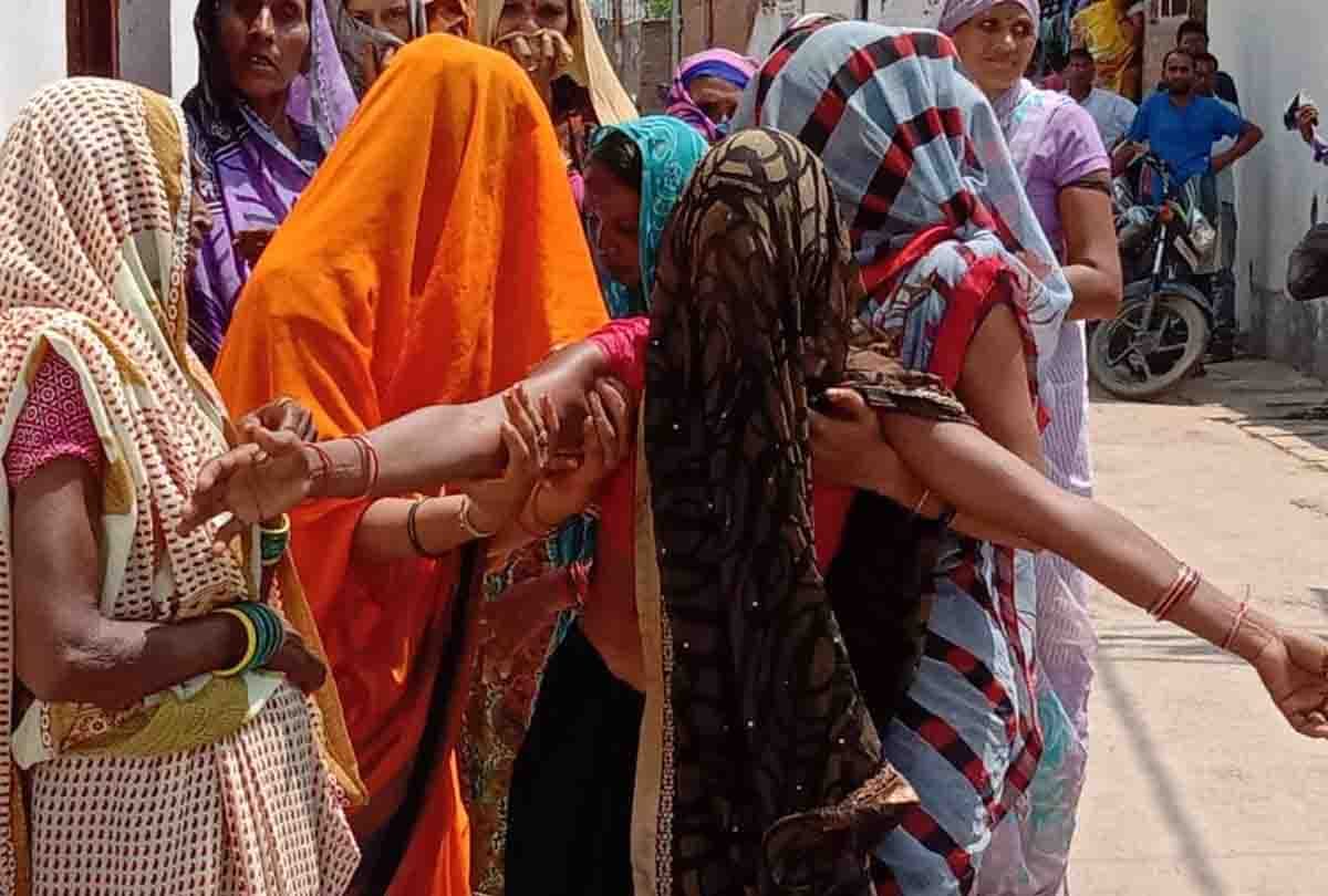 hamirpur case: father killed his son and hannged with wife