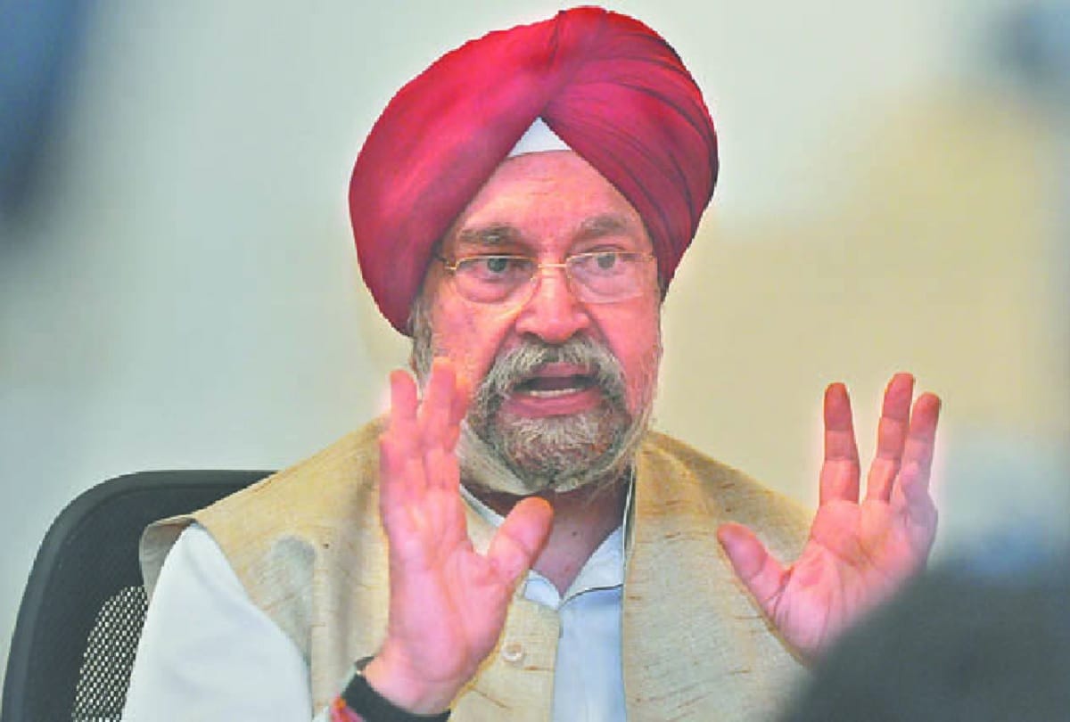Hardeep Singh Puri attack on arvind Kejriwal for appoint non-official members to DMRC board