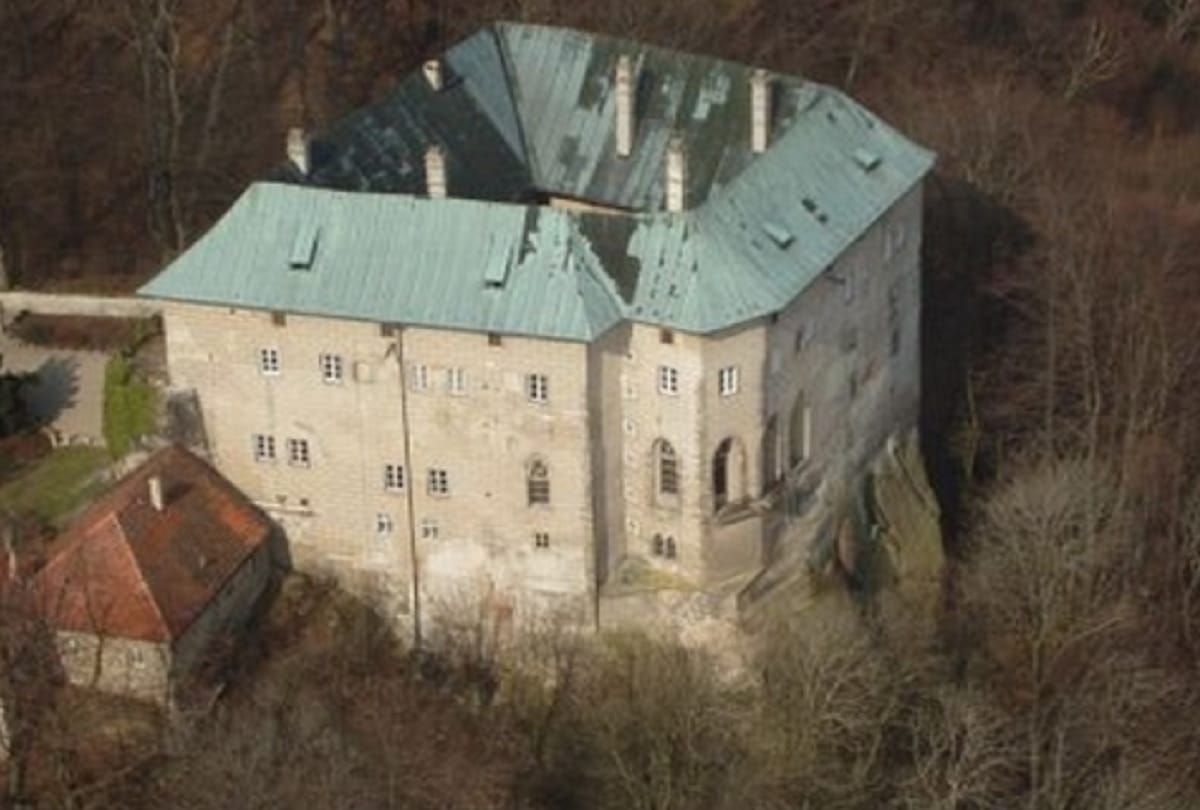 The Houska Castle Czech Republic mysterious Bottomless Pit is Gateway to Hell